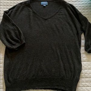 Simply Vera charcoal gray sweater